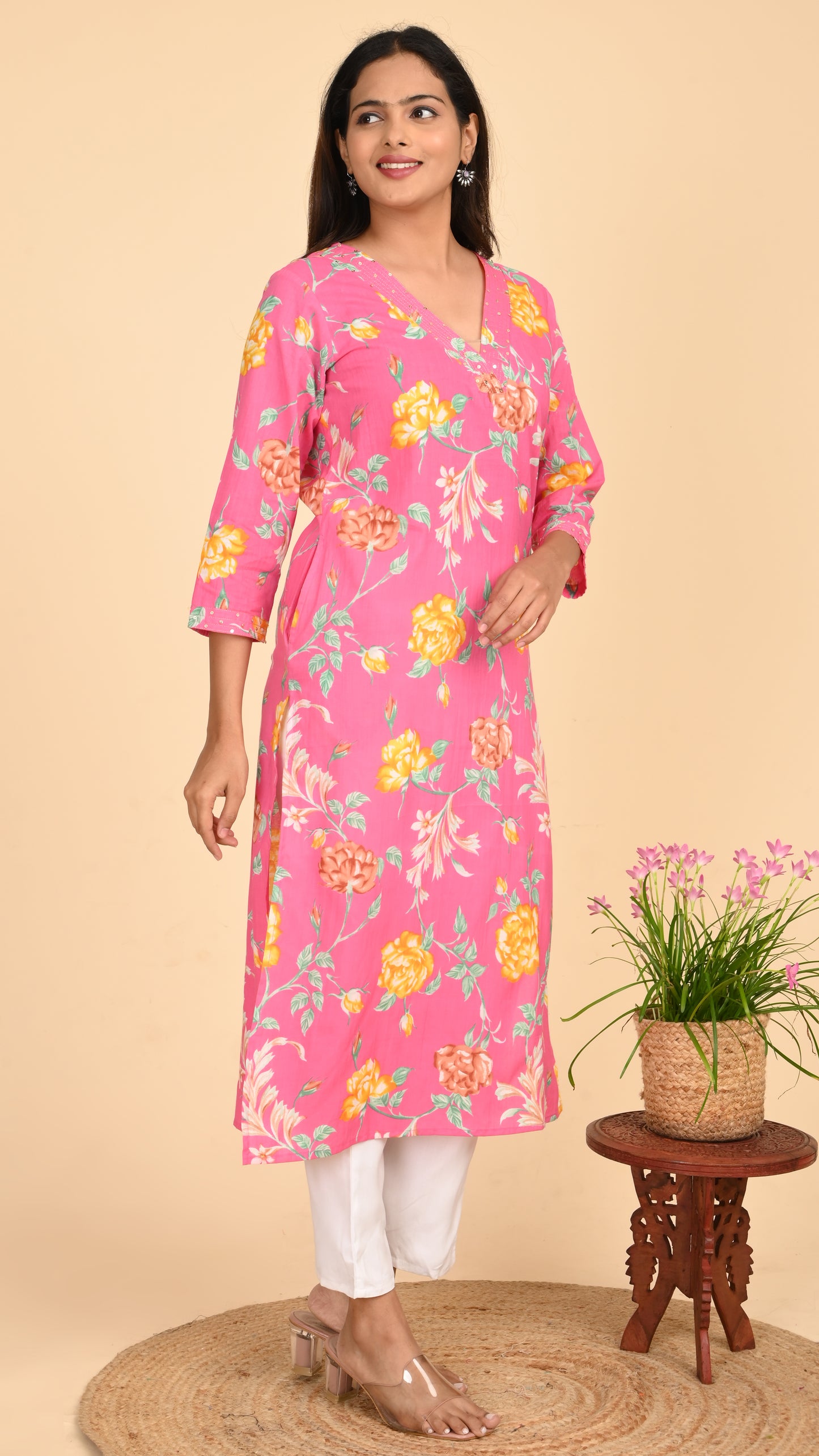 Malvika Gulabi Garden Straight Kurti