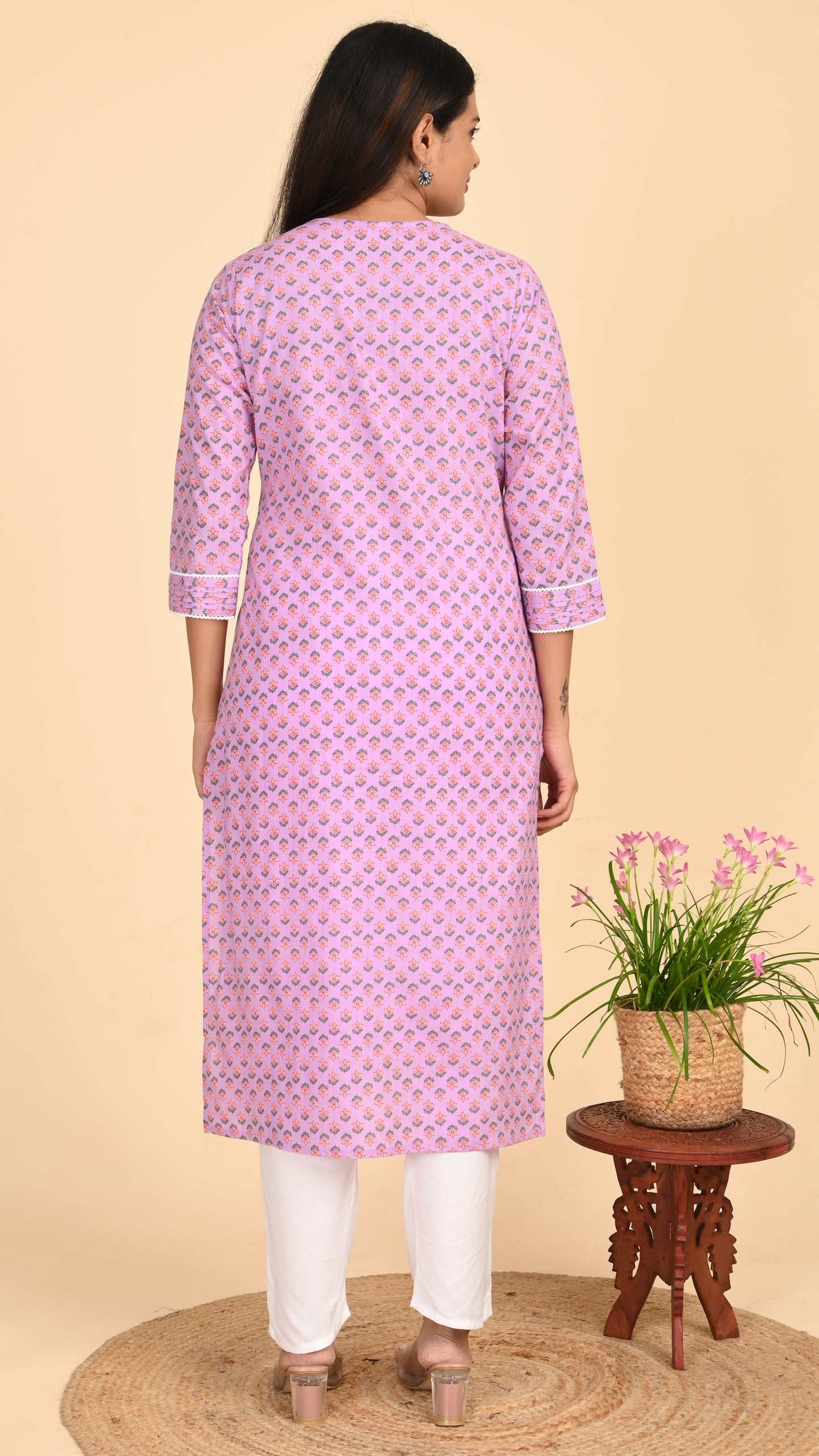Varnika Lilac Buti Straight Kurti