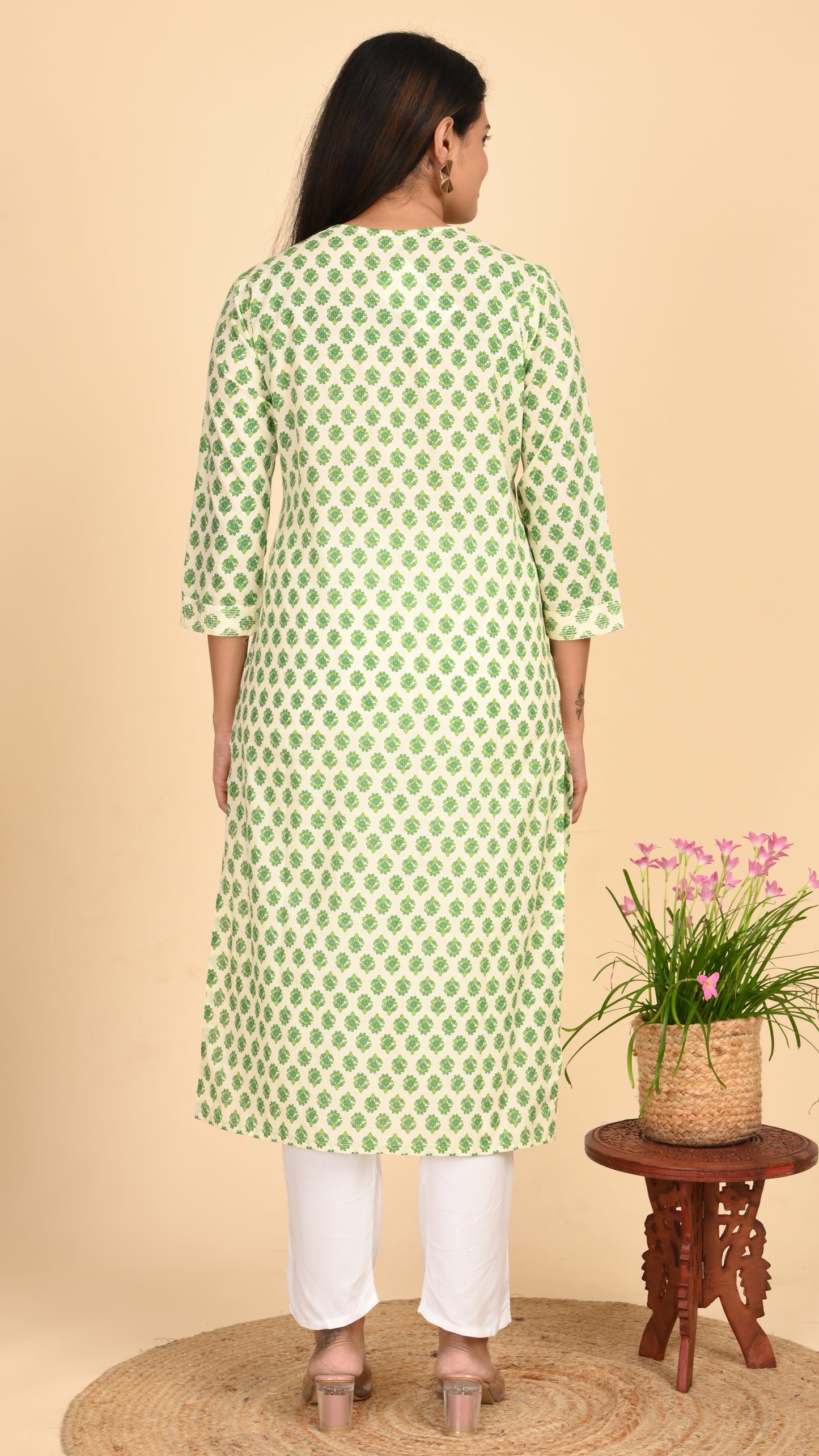 Avni Fresh Leaf Straight Kurti