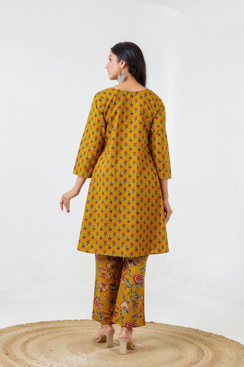 Kesar Phool Cotton Kurti Pant Set