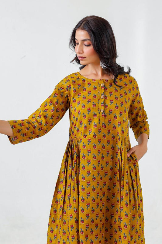 Kesar Phool Cotton Kurti Pant Set