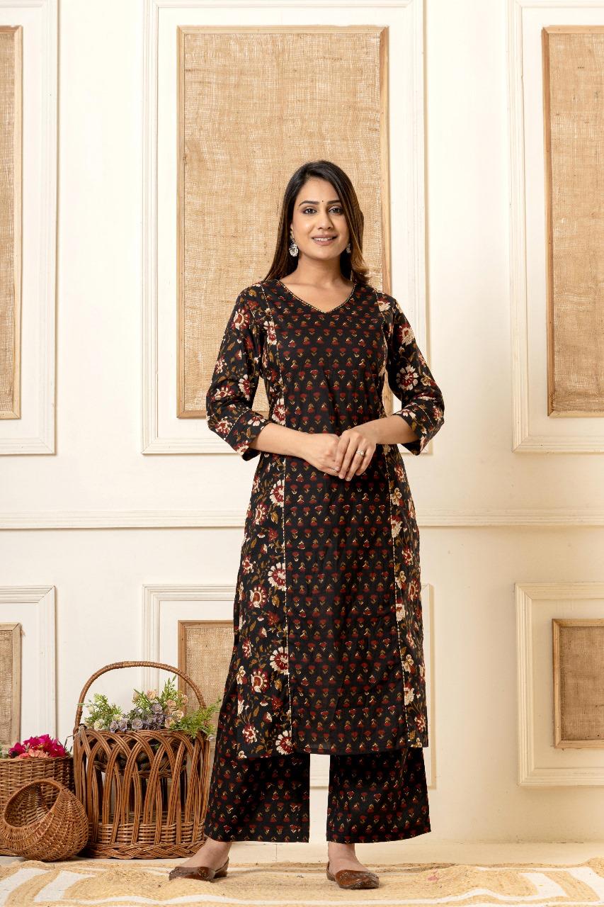 Gulaabi Kaarigari Kurti Pant Dupatta Set Suit