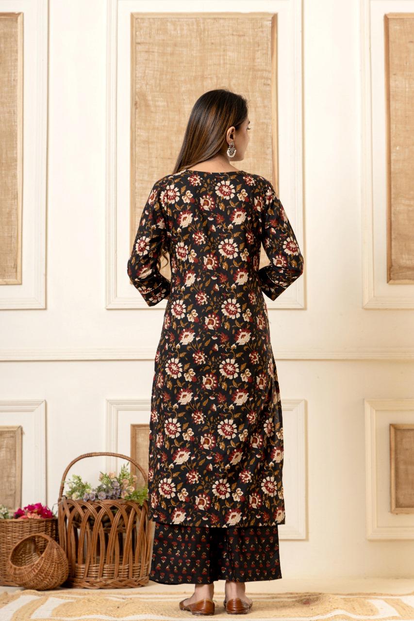 Gulaabi Kaarigari Kurti Pant Dupatta Set Suit