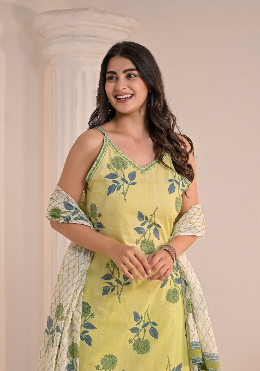 Pista Phoolgulab Kurti Pant Dupatta Suit Set