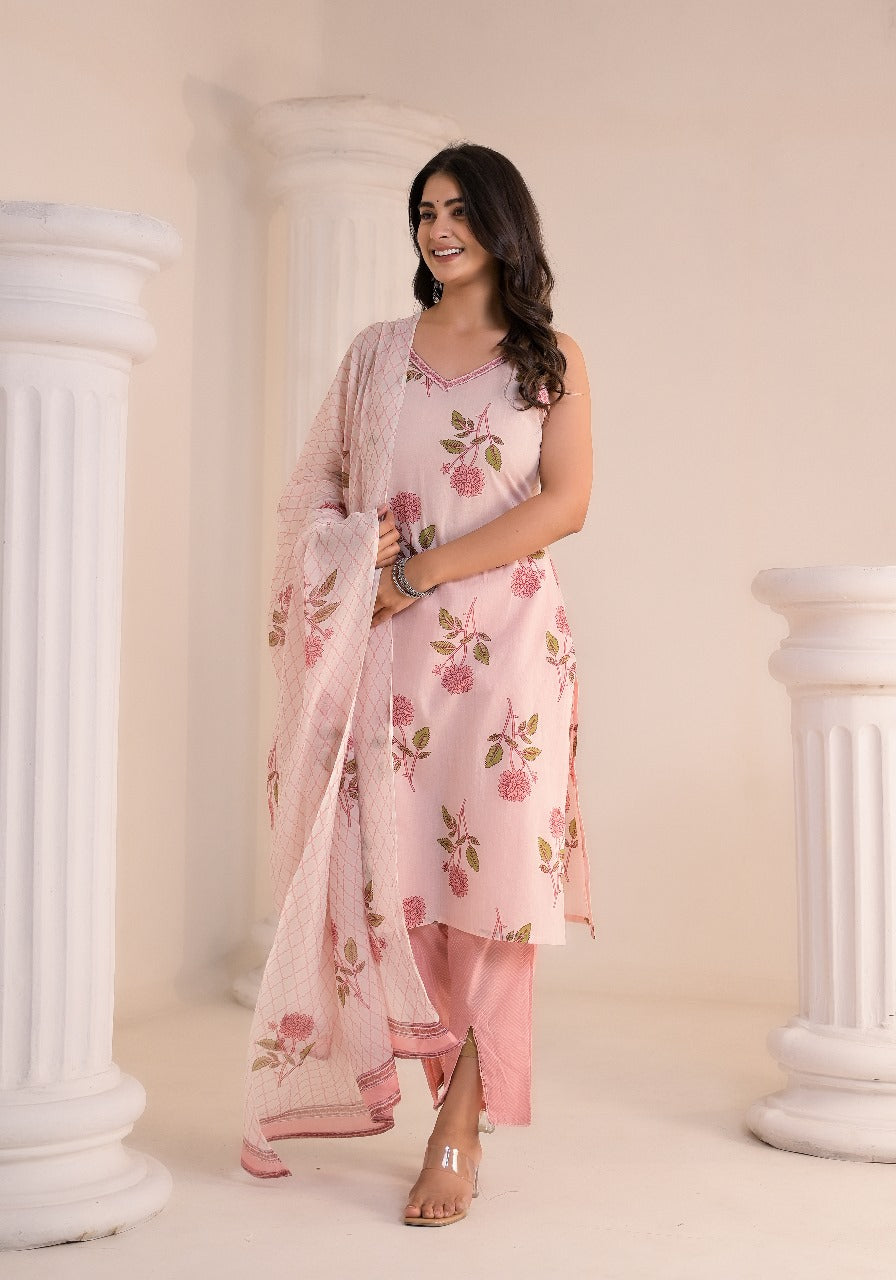 Gulaabi Noor Kurti Pant Dupatta Suit Set
