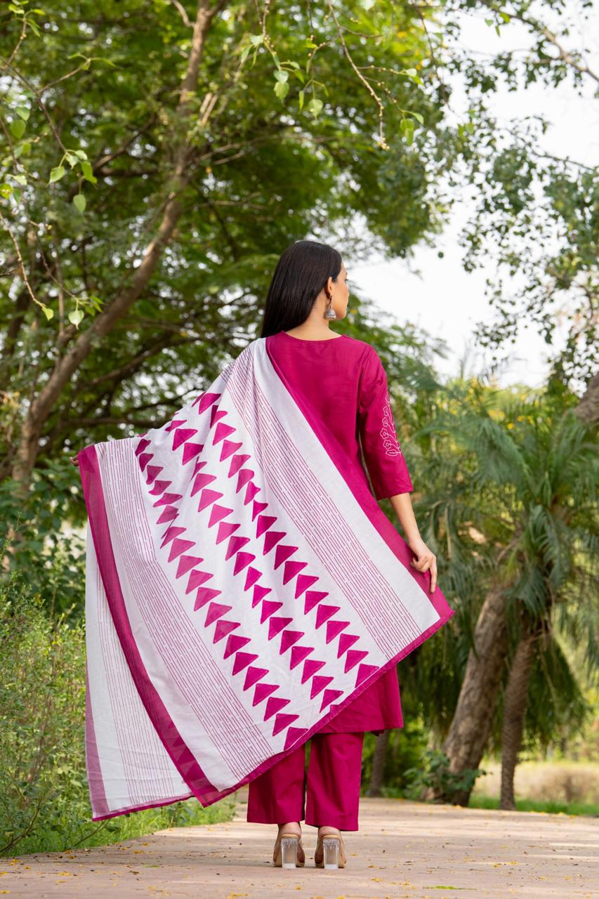 Berry Leafline Kurti Pant Dupatta Set Suit