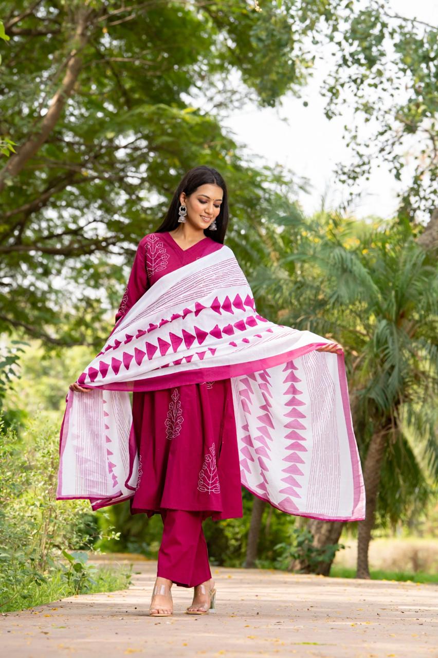 Berry Leafline Kurti Pant Dupatta Set Suit