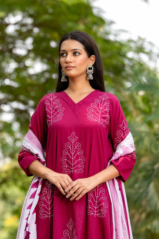 Berry Leafline Kurti Pant Dupatta Set Suit