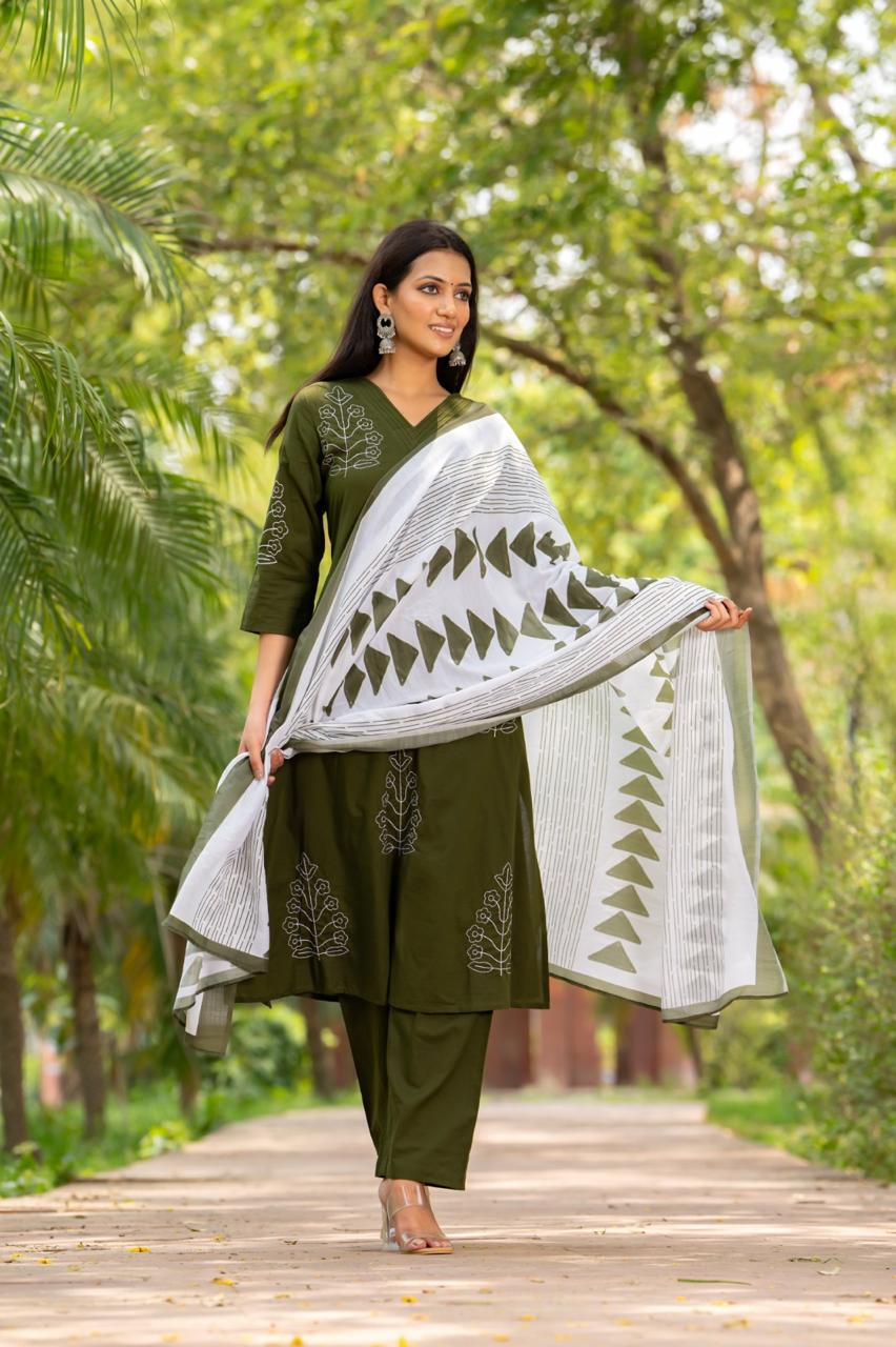 Olive Grove Kurti Pant Dupatta Set Suit