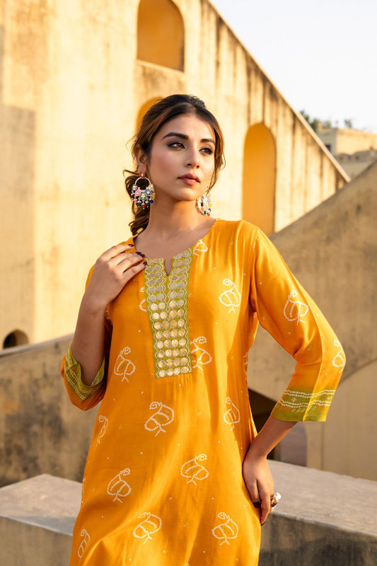 Mehakti Gul Kurti Pant Set