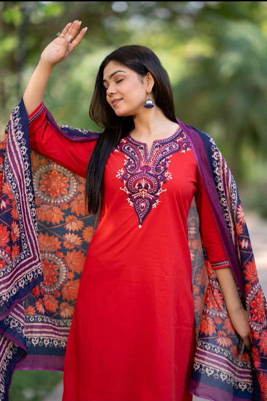 Gulzaar Ruby Kurti Pant Dupatta Set Suit