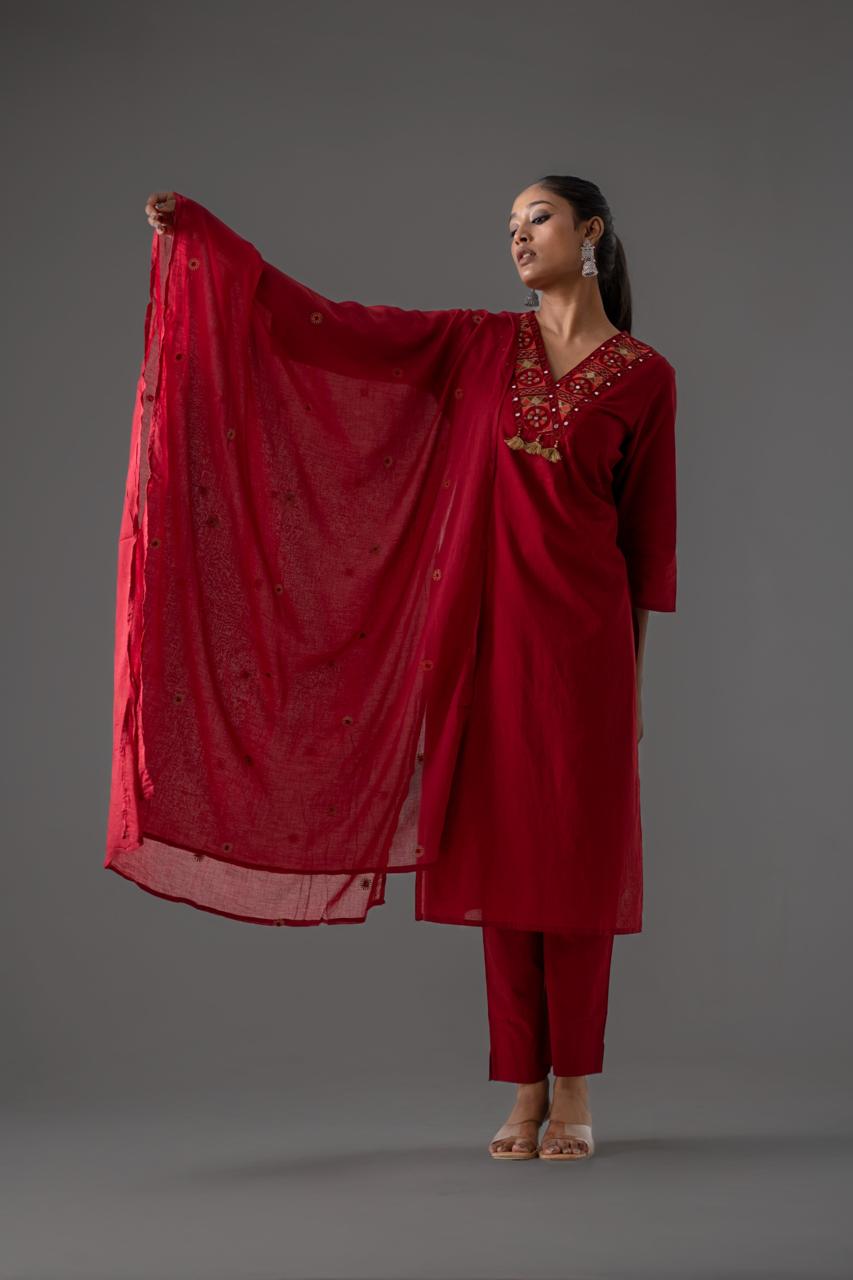 Heer Gulab Kurti Pant Dupatta Set Suit