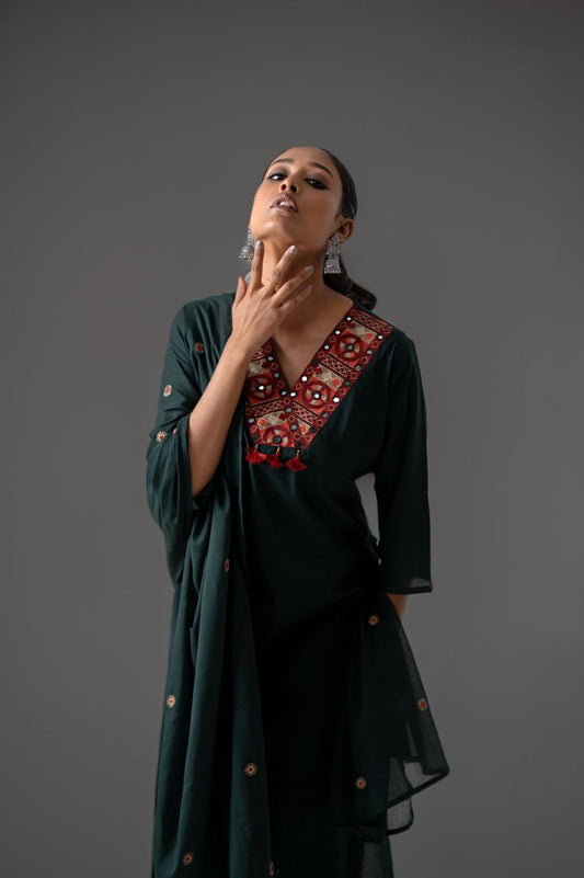 Heer Zaitoon Kurti Pant Dupatta Set Suit