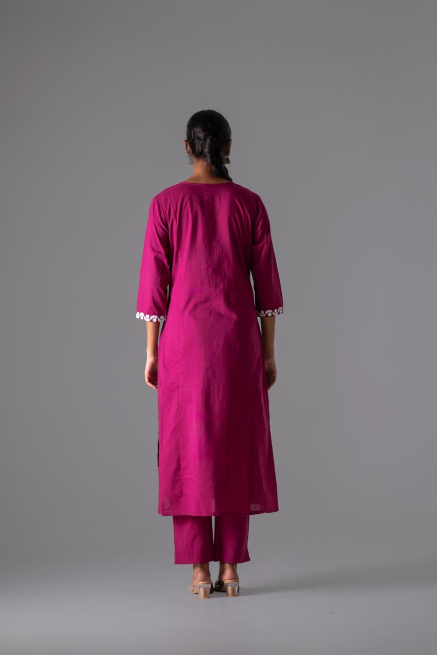 Noor Gulabi Kurti Pant Dupatta Set Suit