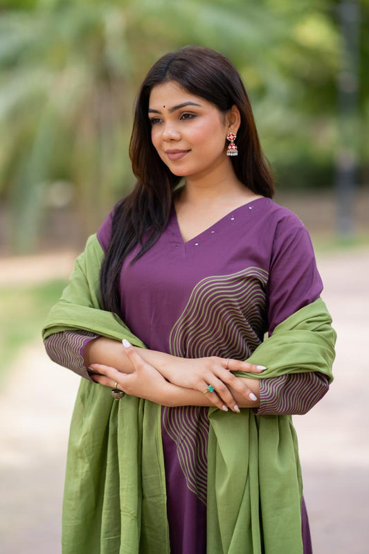 Ira Phalsa Kurti Pant Dupatta Set Suit