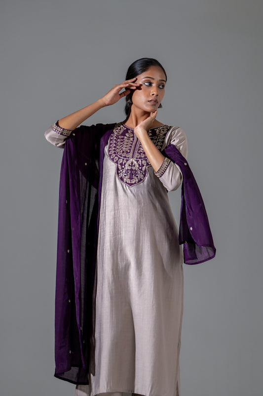 Aarvah Lilac Silk Suit with Appliqué Work & Mul Chanderi Dupatta