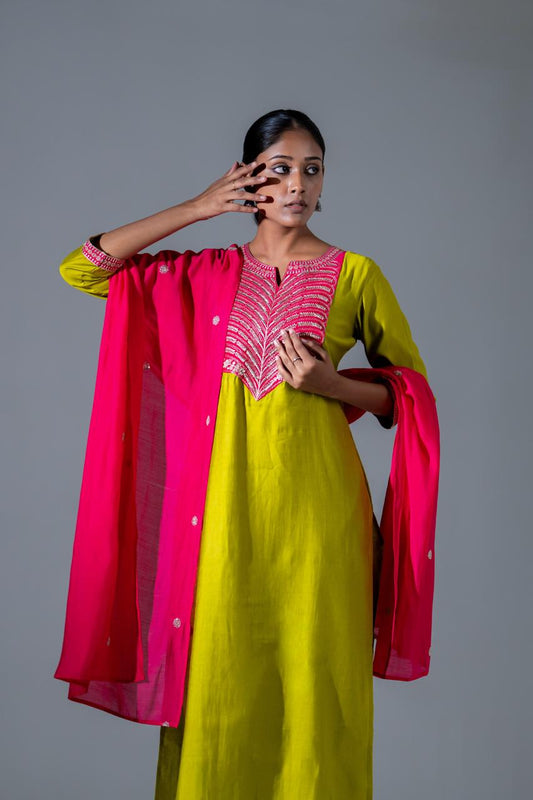 Amaira Parrot Silk Kurta with Threadwork & Mul Chanderi Dupatta