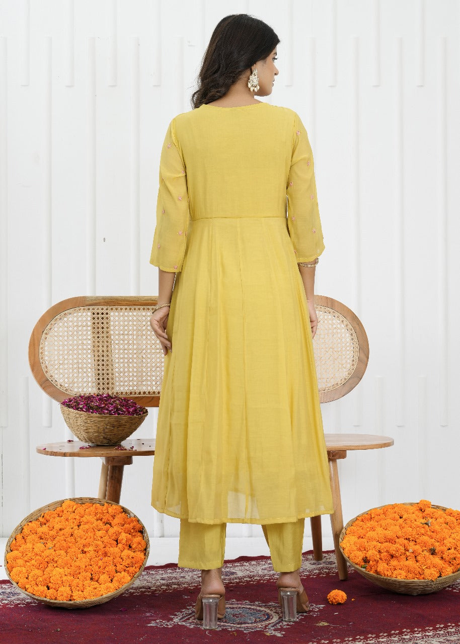 Sunlit Blossom Mul Chanderi Suit Set