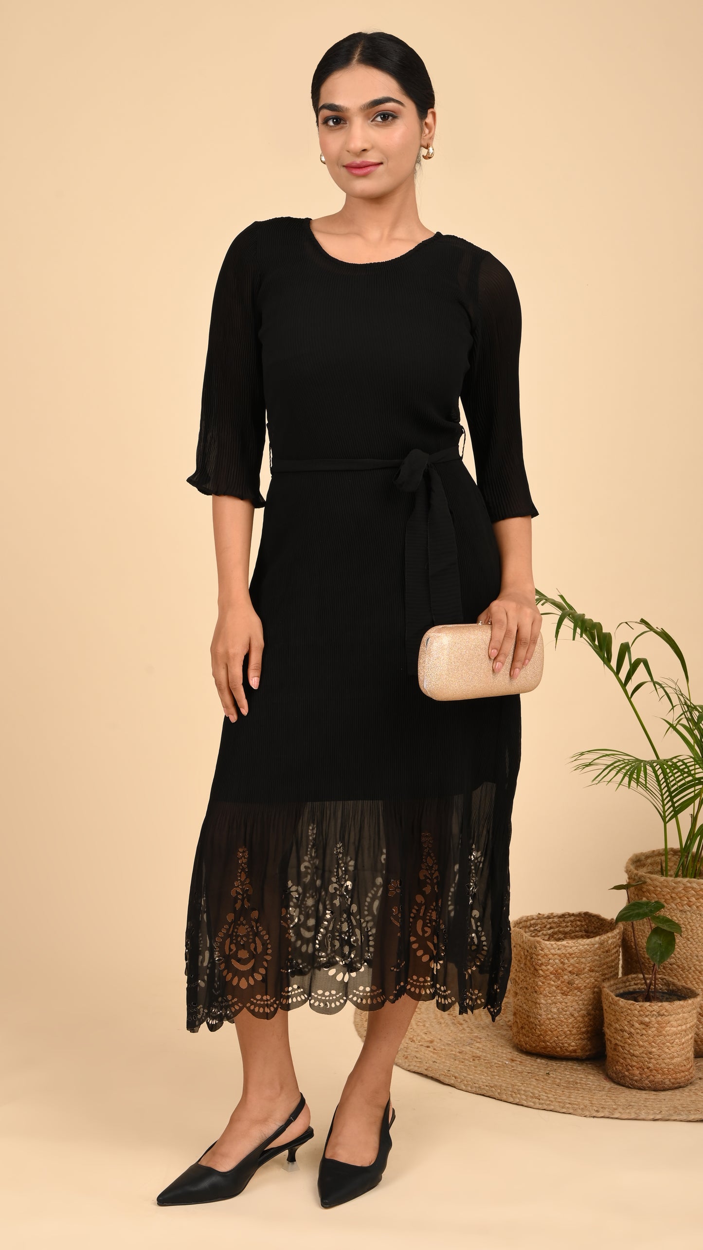 Noir Élan Lace Midi Dress
