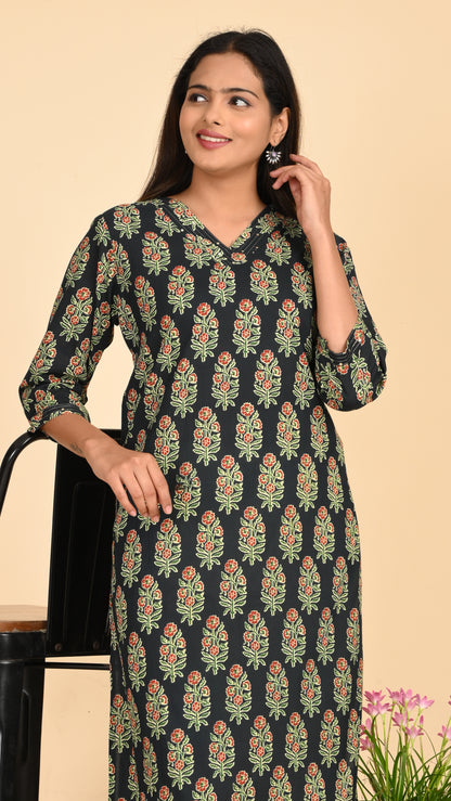 Karvi Noir Blossom Straight Kurti