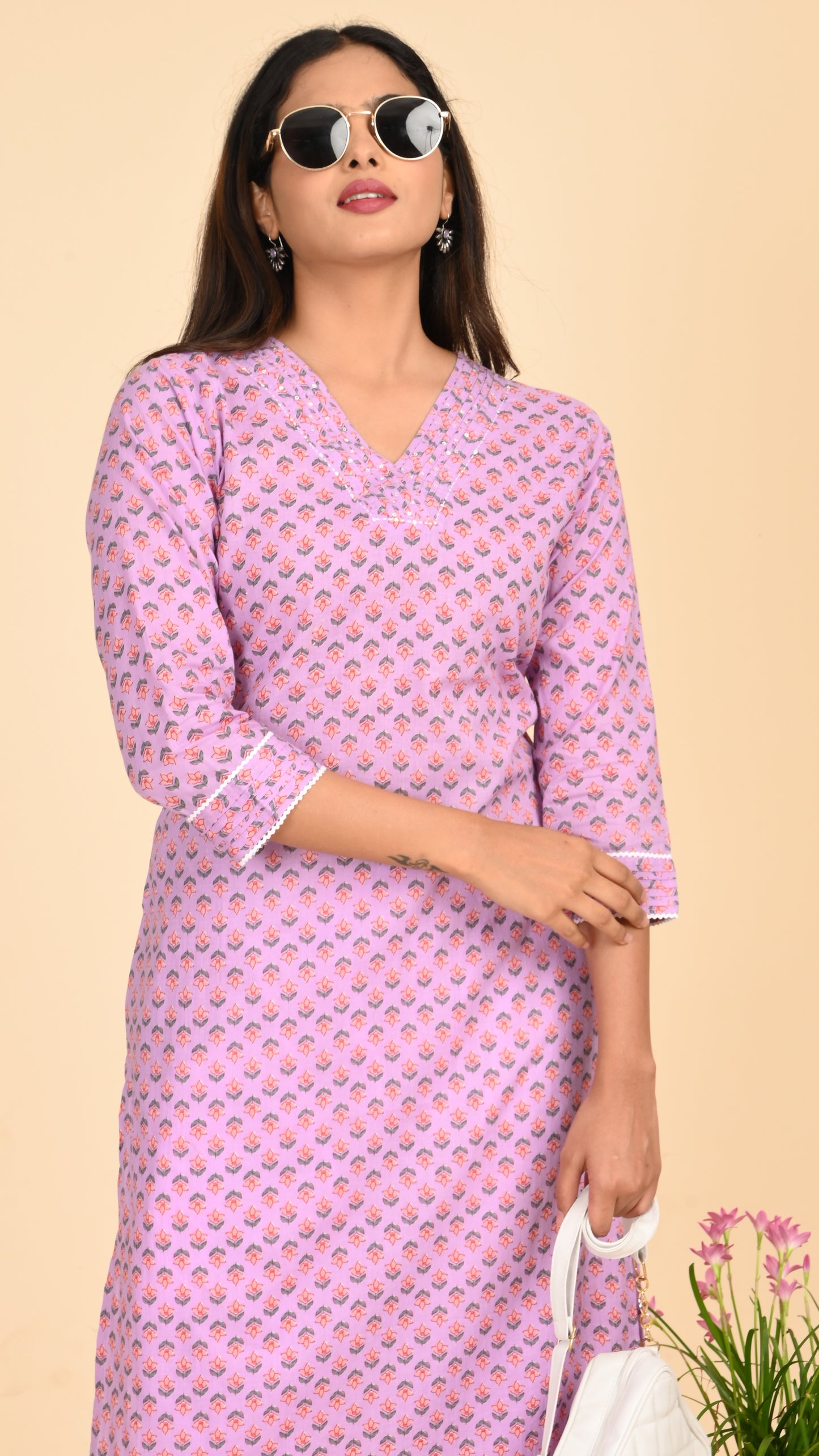 Varnika Lilac Buti Straight Kurti
