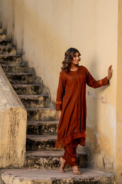 Daarcheeni Silk Kurti Pant Set