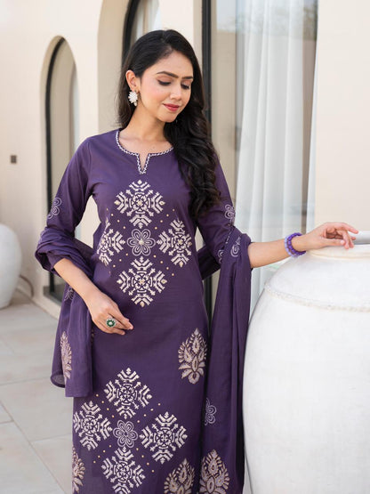 Nayra Violet Kurti Pant Dupatta Set Suit