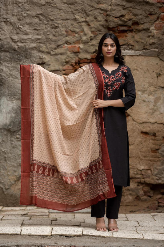 Siyahi Raag Kurti Pant Dupatta Set Suit