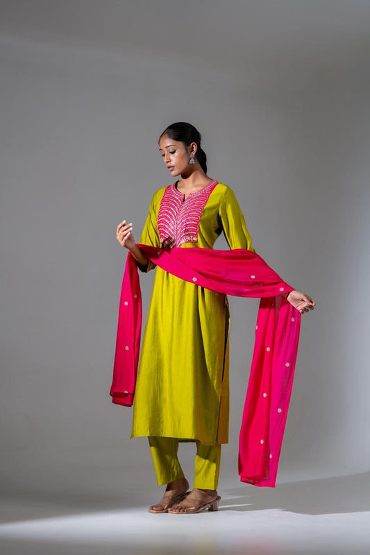 Amaira Parrot Silk Kurta with Threadwork & Mul Chanderi Dupatta