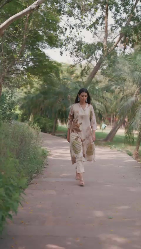 Vanika Leaf Whisper Kurti Pant Set