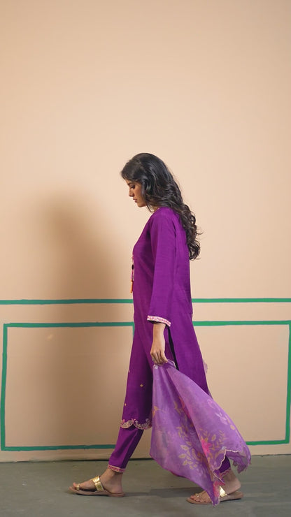 Royal Orchid Pure Dola Silk Embroidered Kurti Pant Dupatta Set