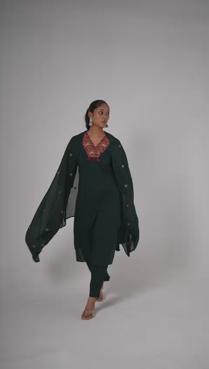 Heer Zaitoon Kurti Pant Dupatta Set Suit